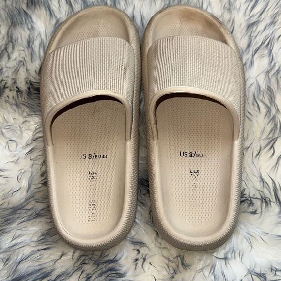 CUSHIONAIRE Recovery Slide Sandals | Sz 8 - Picture 8 of 8